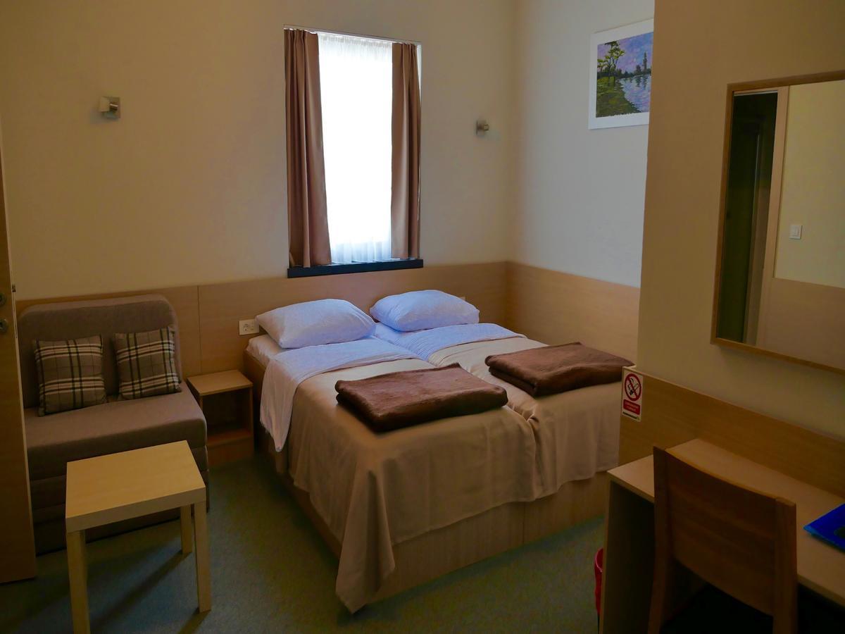 Hotel Lika Sjever Brinje Esterno foto