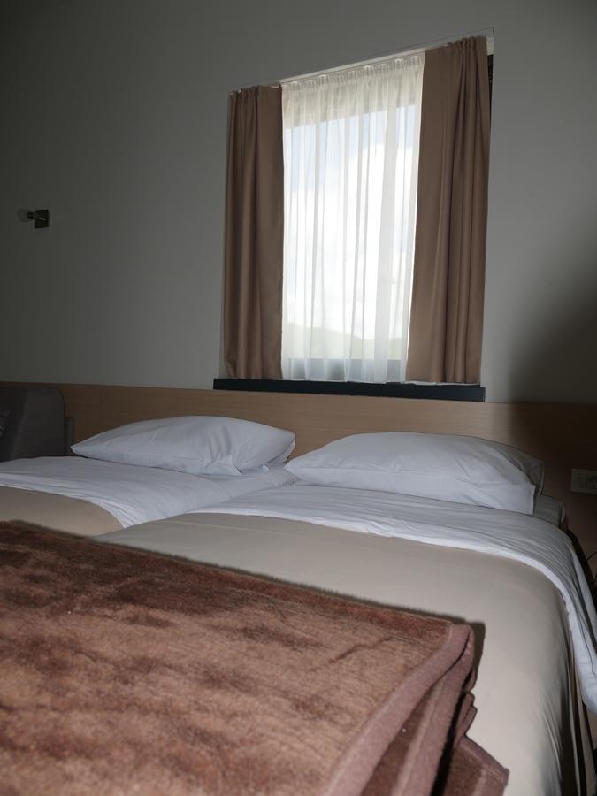 Hotel Lika Sjever Brinje Esterno foto