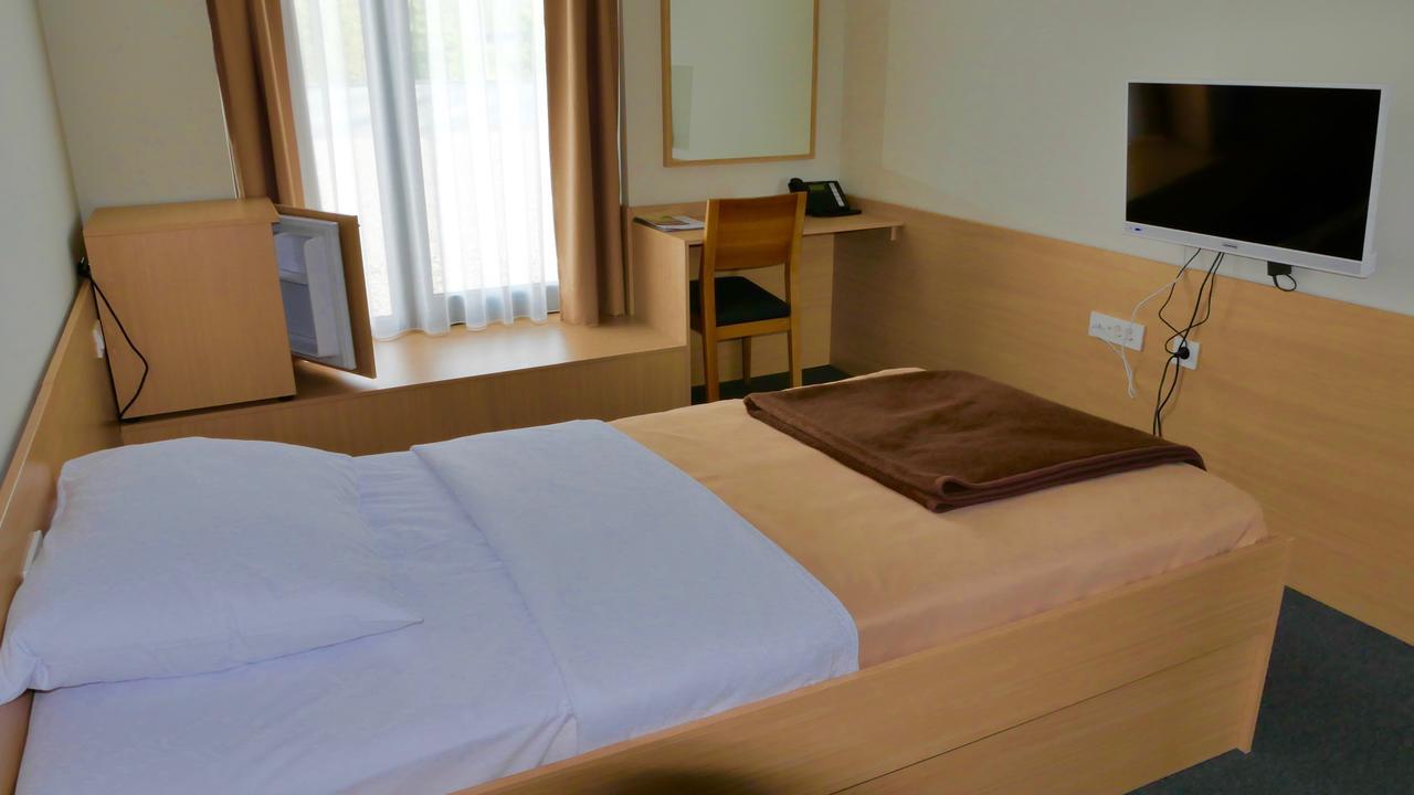 Hotel Lika Sjever Brinje Esterno foto